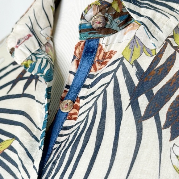 Johnny Was Tropical Floral Long Sleeve Button Down Shirt (M) - Picture 6 of 13